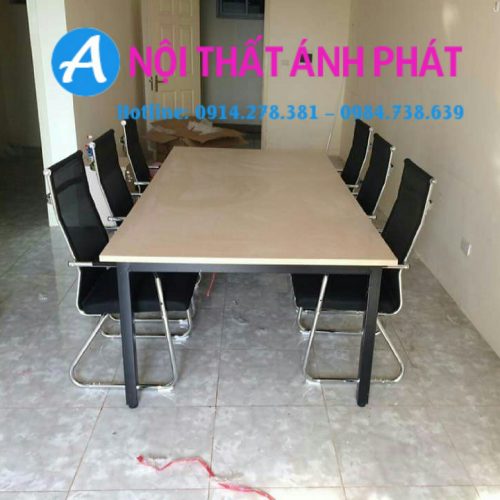 thanh-ly-ban-hop-chan-săt