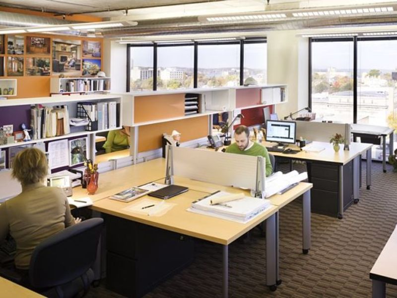 Hot Desking và Dedicated Desk | Mô hình nào phù hợp cho văn phòng